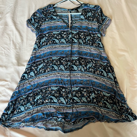 Forever 21 patterned dress - Picture 1 of 3
